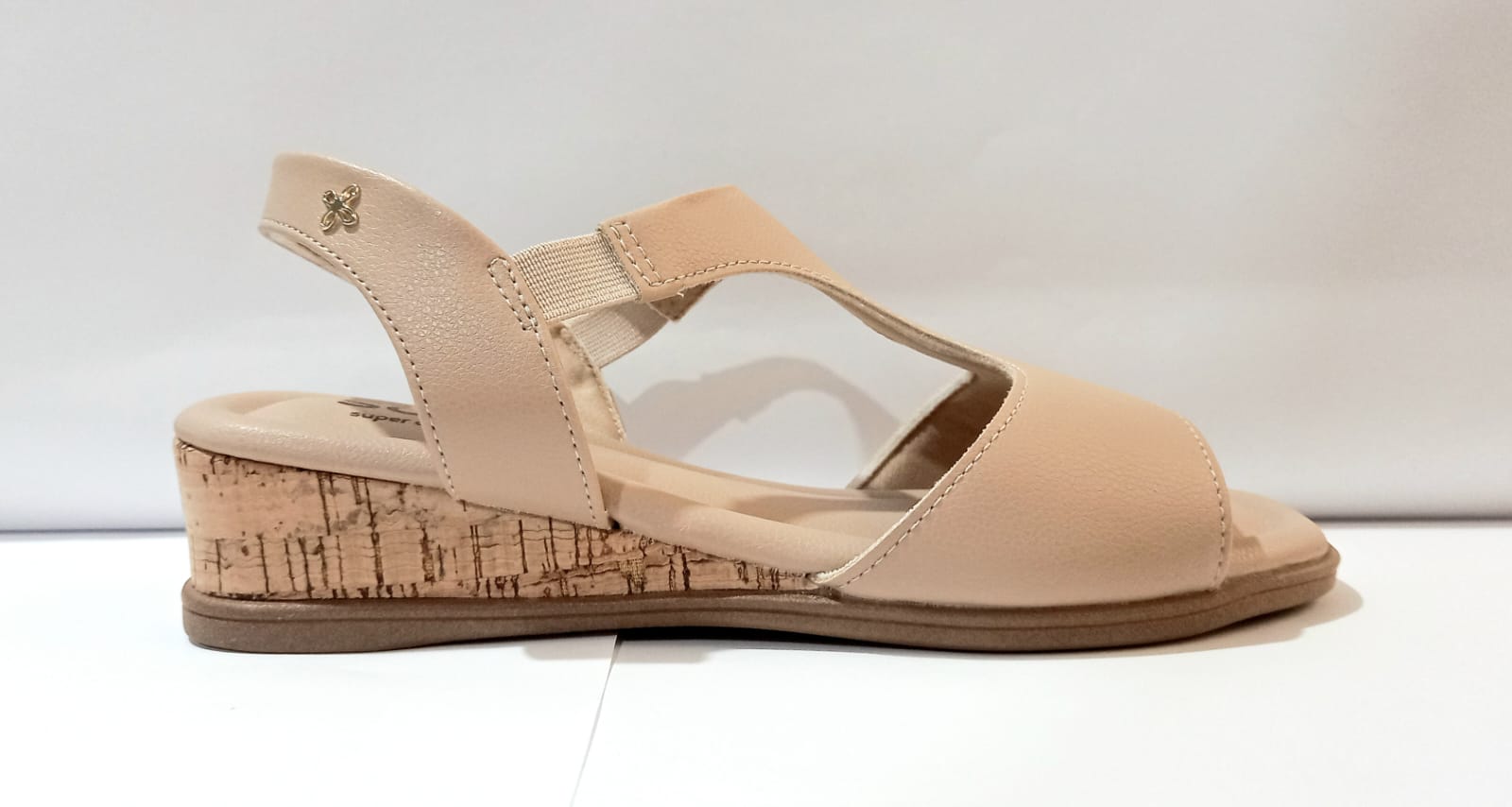 Sandália Softli Anabela Nude – Conforto Absoluto para o Dia a Dia 10049.10278