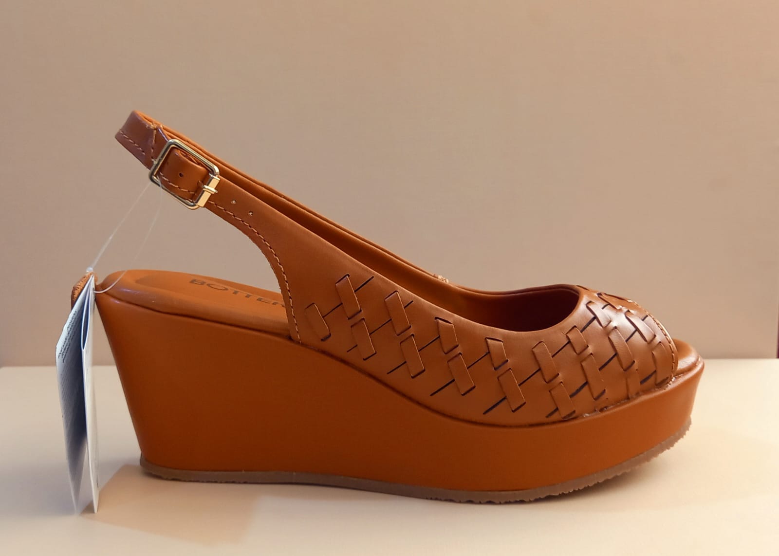 Sandália Anabela Bottero Caramelo com Detalhe Trançado