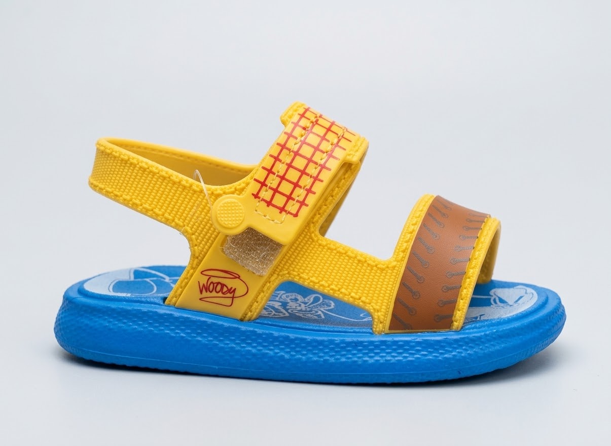 Sandália Infantil Toy Story Woody Colorida com Fechamento em Velcro