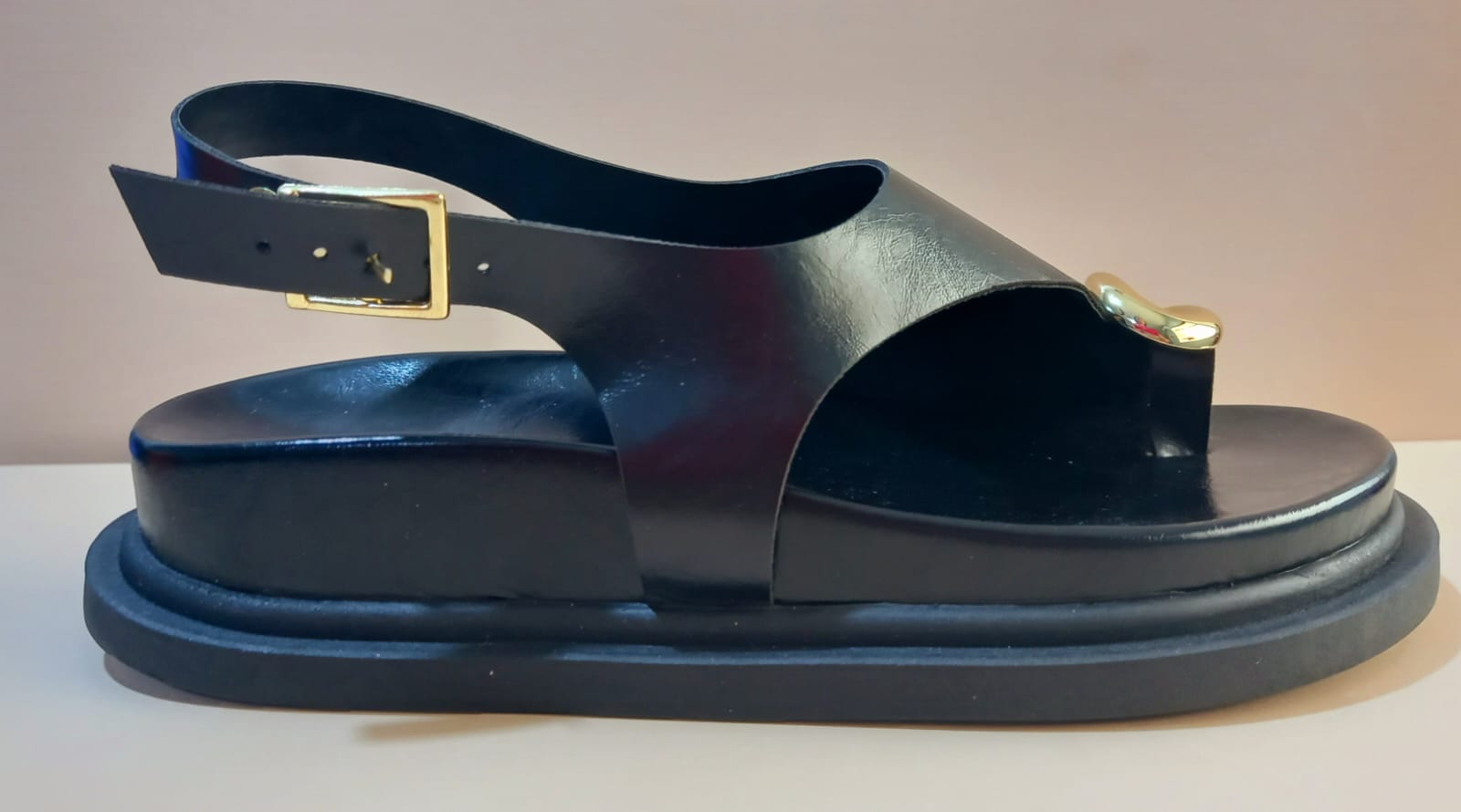 Papete Vienzza com Anel no Dedo