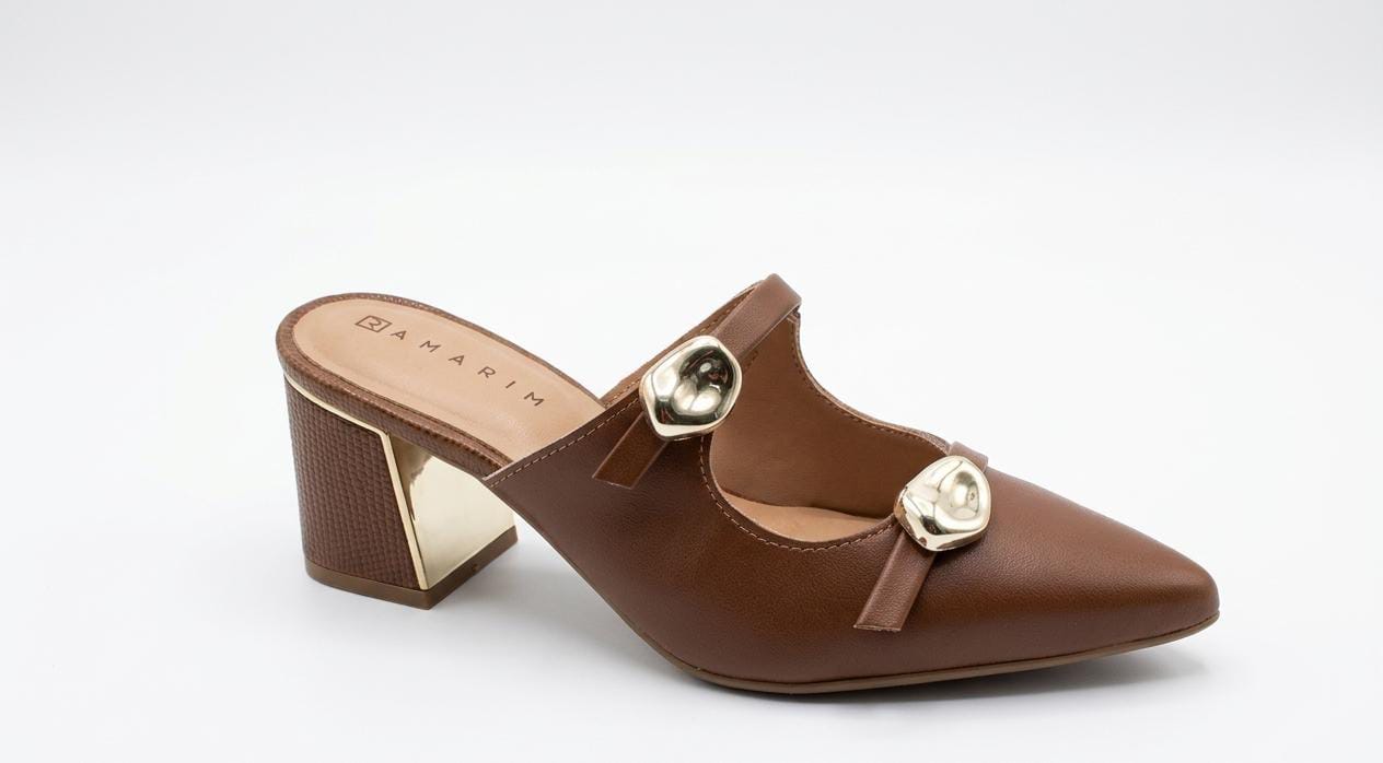 Mule Marrom Elegante com Detalhes em Metal Dourado 26-51133