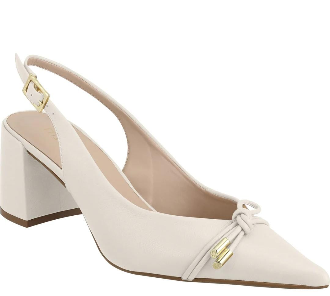 Sapatilha Off-White com Salto Bloco e Detalhe Dourado