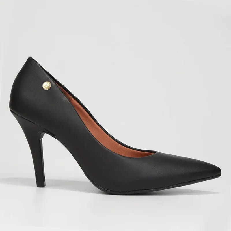 Scarpin Preto Clássico com Salto Fino – Elegância, Conforto e Versatilidade 1184.1101