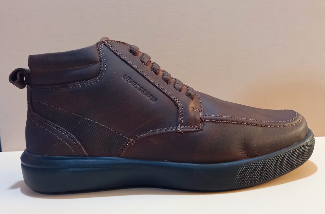 Bota Casual Masculina em Couro com Cadarço